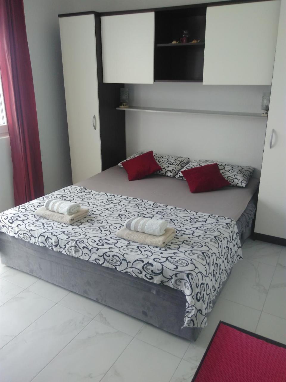 Apartment Vesna 米欧纳 客房 照片